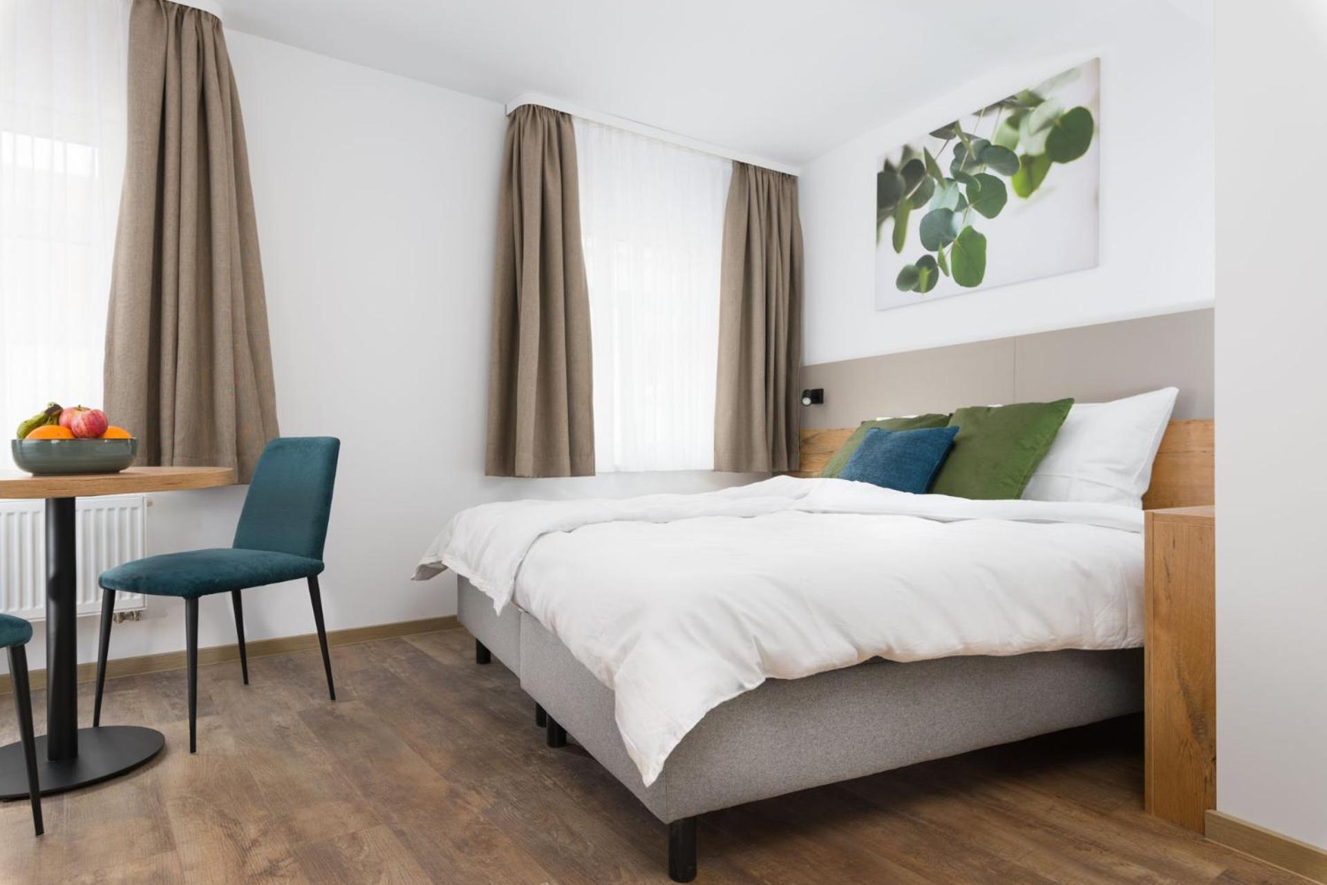 Hotel Zur Traube Uffenheim Exteriör bild